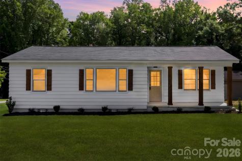 301 Gittens Street Lowell NC 28098