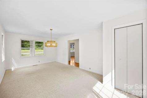 301 Gittens Street Lowell NC 28098