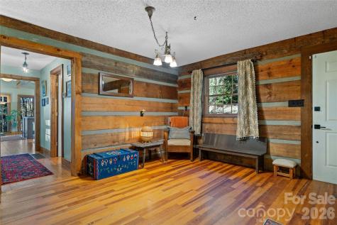 499 E Poplar Drive Hendersonville NC 28792