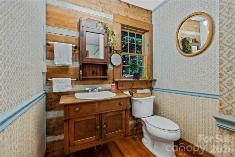 499 E Poplar Drive Hendersonville NC 28792