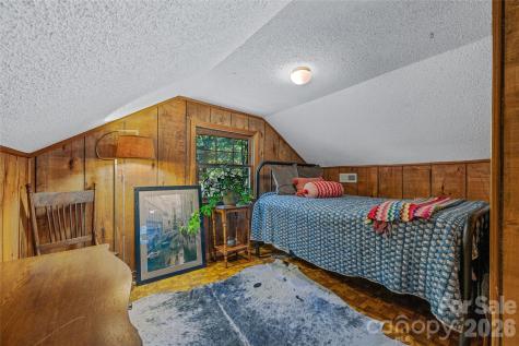 499 E Poplar Drive Hendersonville NC 28792