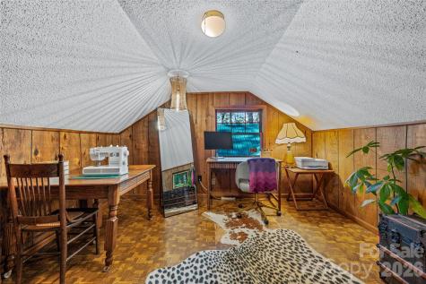 499 E Poplar Drive Hendersonville NC 28792