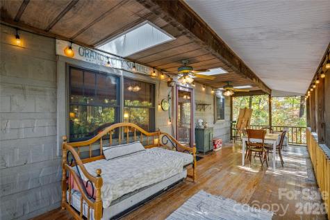 499 E Poplar Drive Hendersonville NC 28792