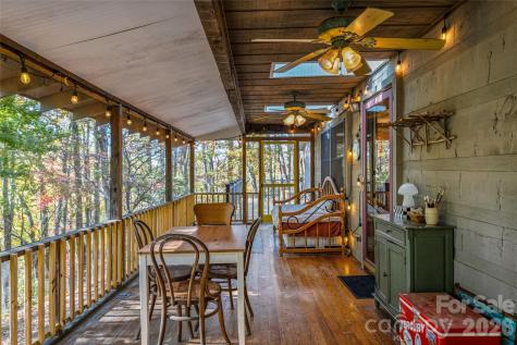 499 E Poplar Drive Hendersonville NC 28792