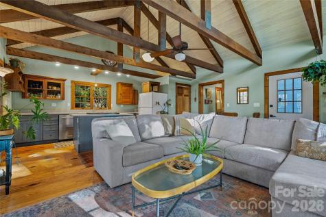 499 E Poplar Drive Hendersonville NC 28792