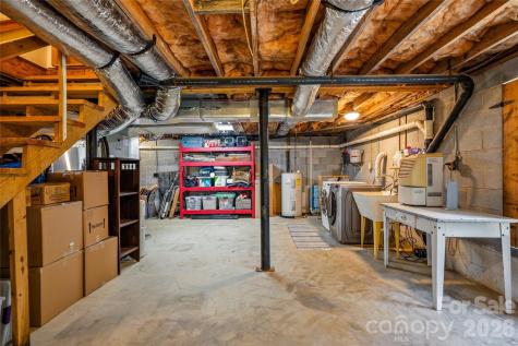 499 E Poplar Drive Hendersonville NC 28792