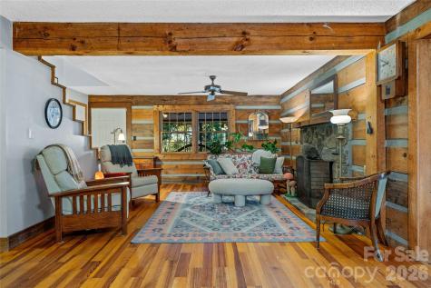 499 E Poplar Drive Hendersonville NC 28792