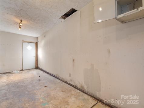 36 Lambert Lane Canton NC 28716