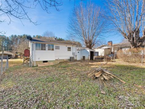 36 Lambert Lane Canton NC 28716