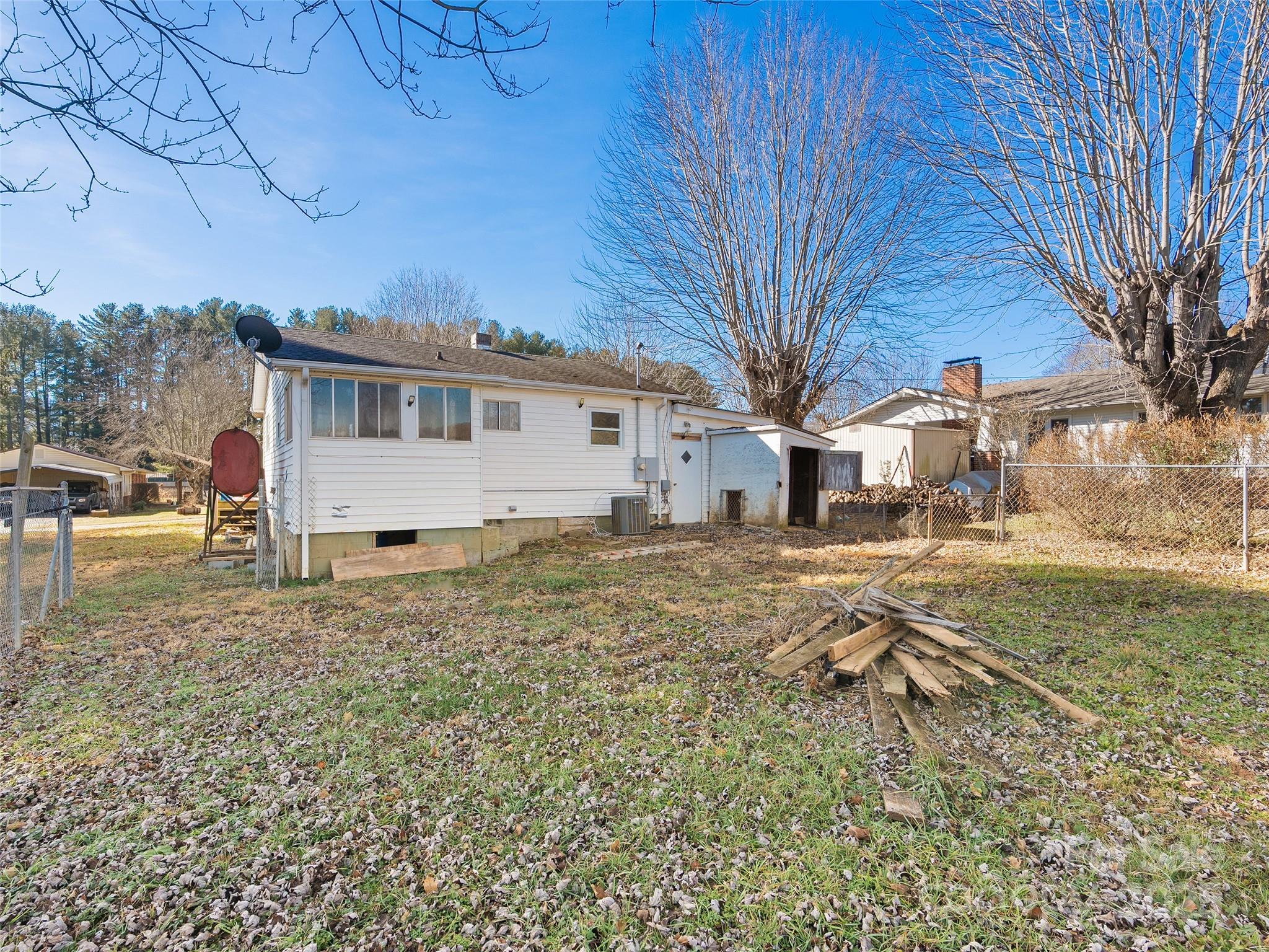 36 Lambert Lane Canton NC 28716