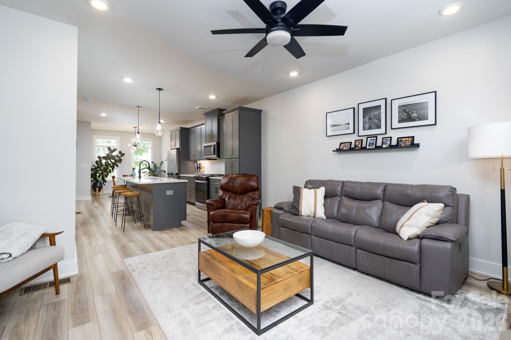 5018 Tiny Lane Charlotte NC 28203