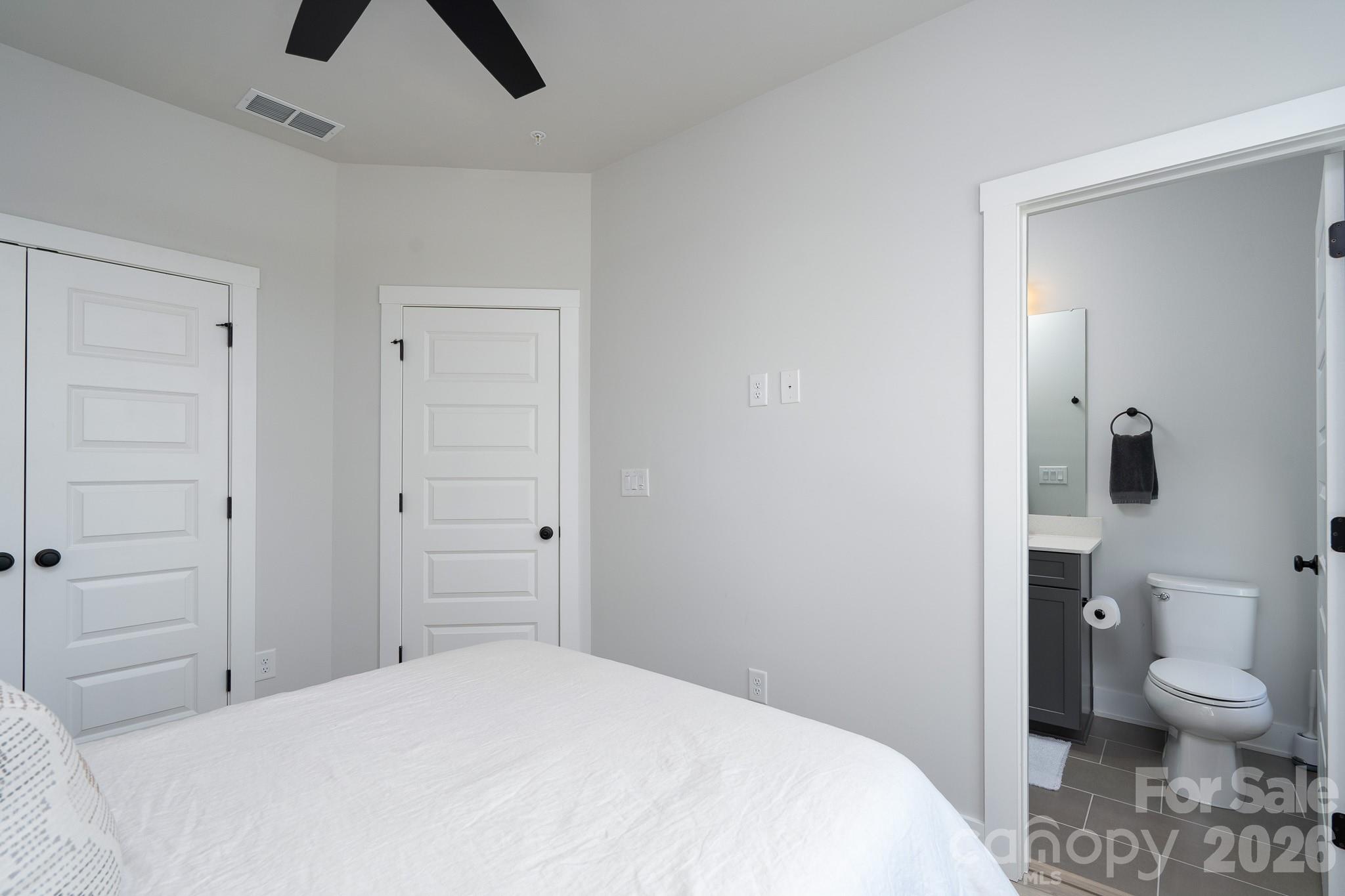 5018 Tiny Lane Charlotte NC 28203