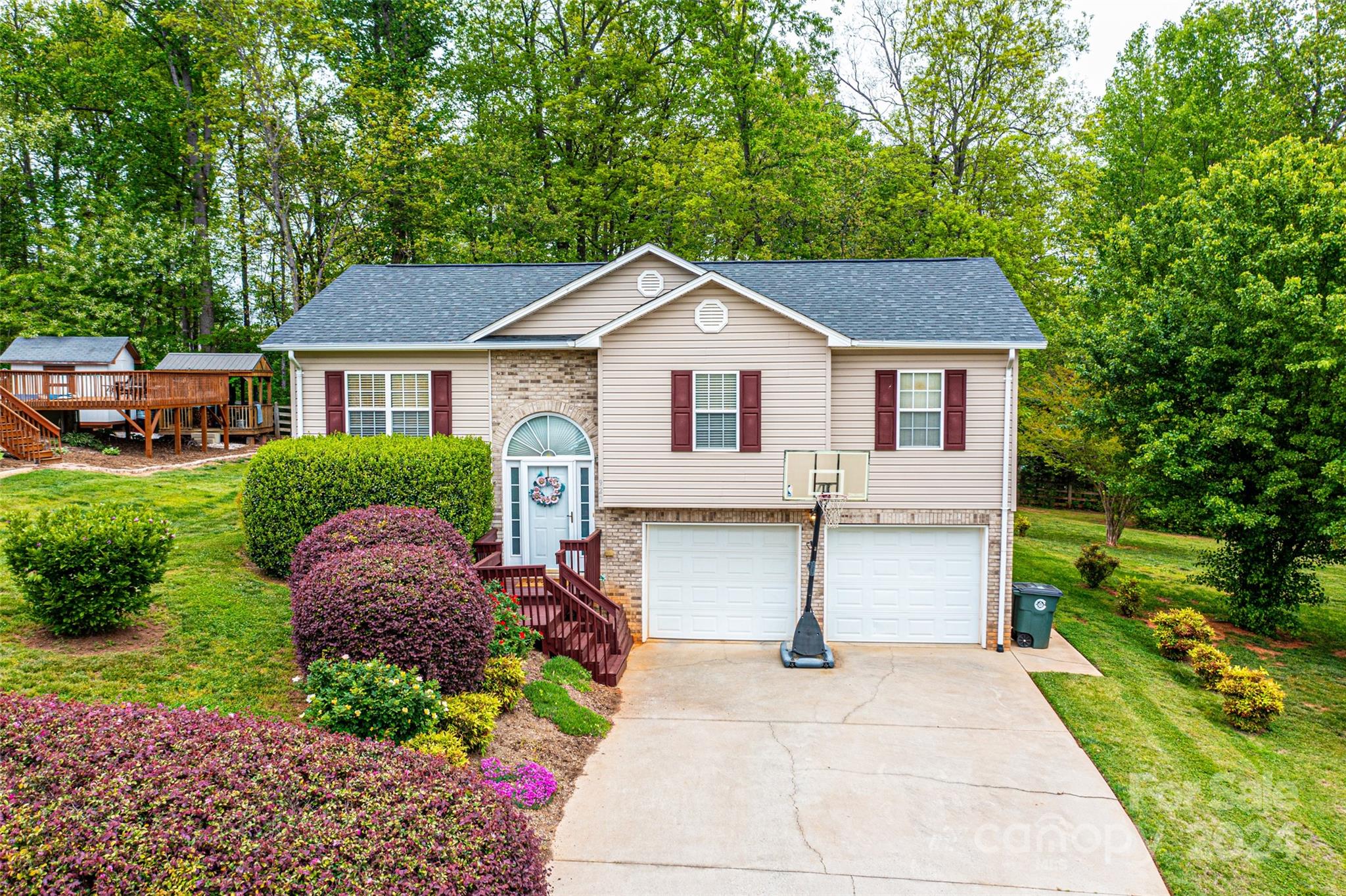 920 Berlin Street NW Conover NC 28613