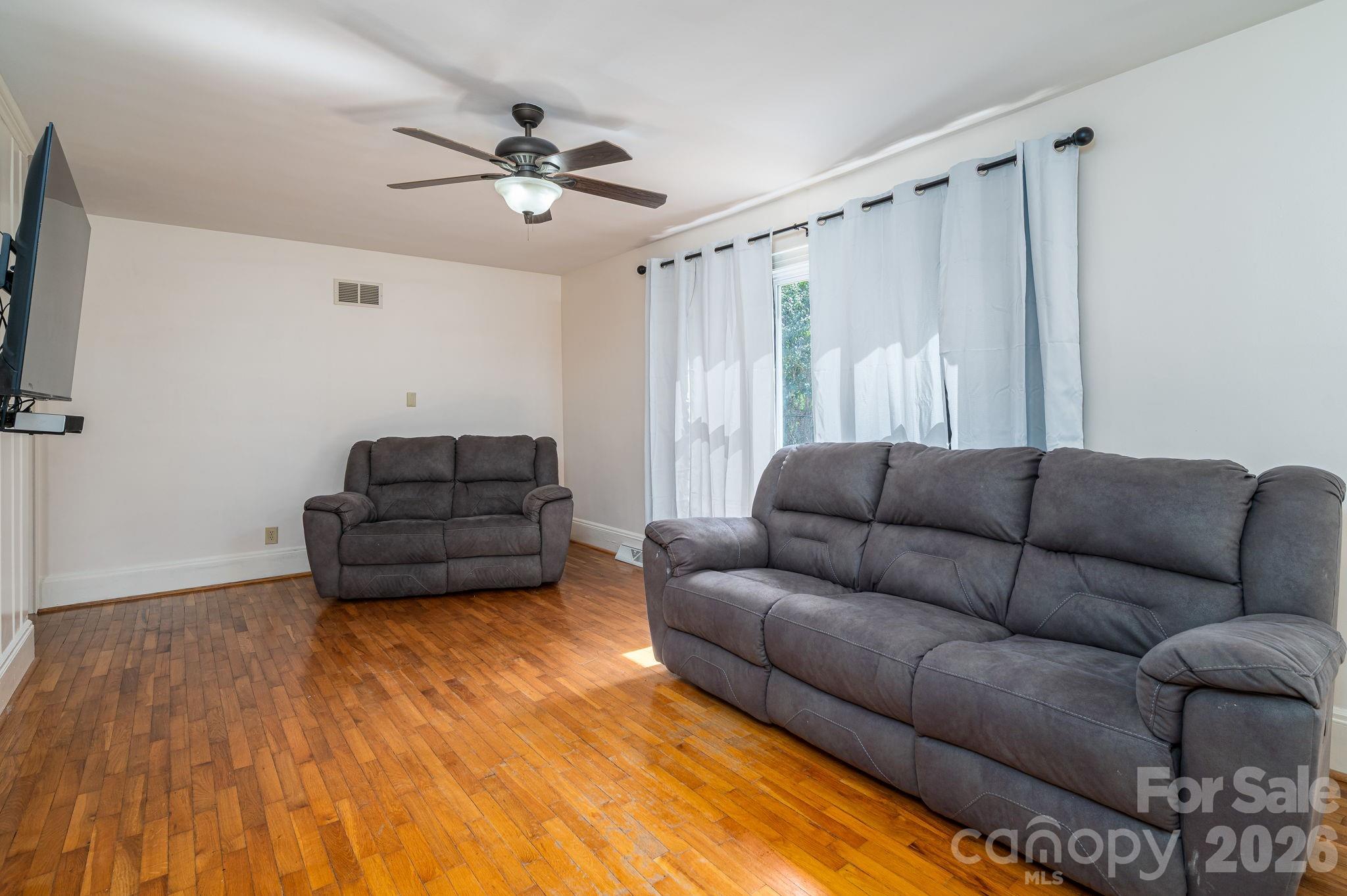 1105 Hillcrest Drive Cherryville NC 28021