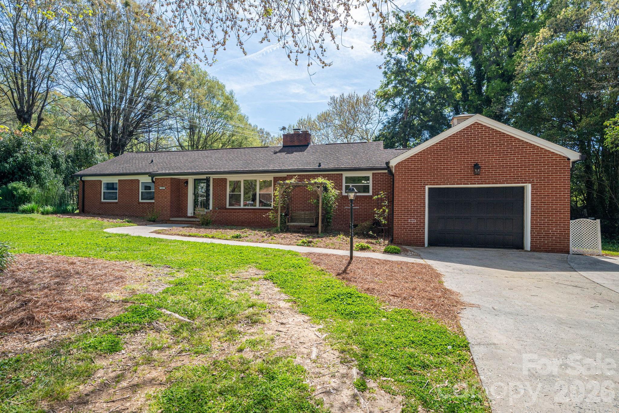 1105 Hillcrest Drive Cherryville NC 28021