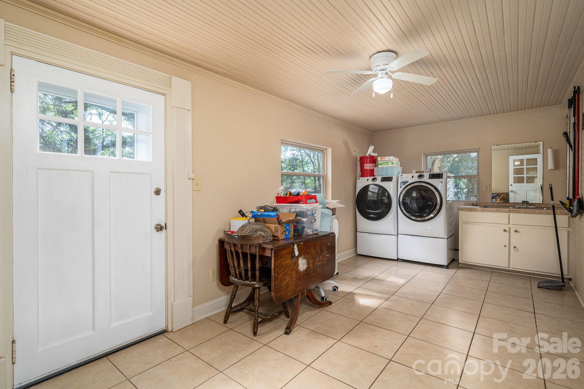 1105 Hillcrest Drive Cherryville NC 28021