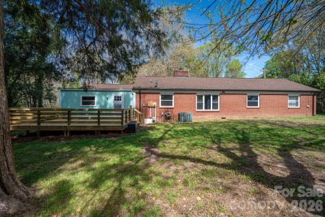 1105 Hillcrest Drive Cherryville NC 28021