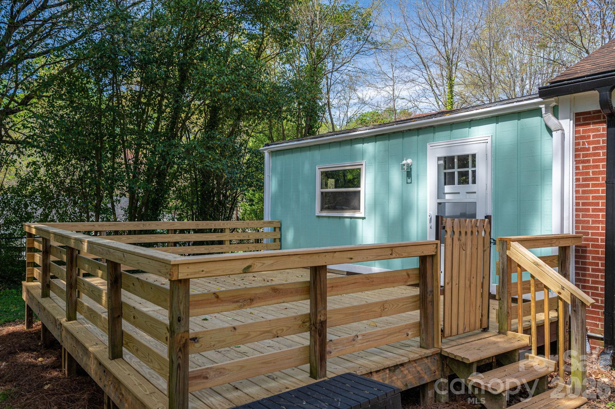 1105 Hillcrest Drive Cherryville NC 28021
