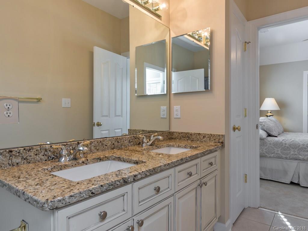 4032 Cambridge Hill Lane Charlotte NC 28270