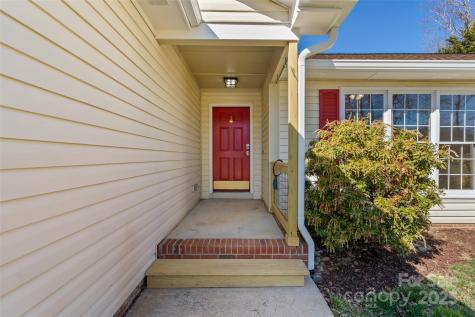 19 Strathmore Drive Arden NC 28704
