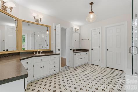 10205 Balmoral Circle Charlotte NC 28210