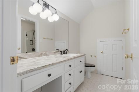 10205 Balmoral Circle Charlotte NC 28210