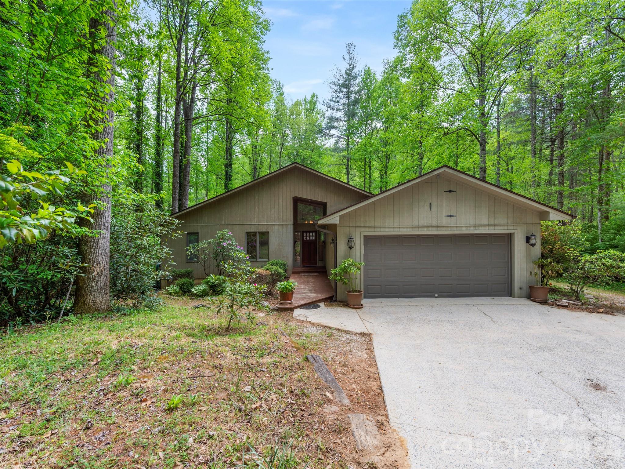 22 Delacy Drive Hendersonville NC 28739