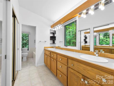 22 Delacy Drive Hendersonville NC 28739