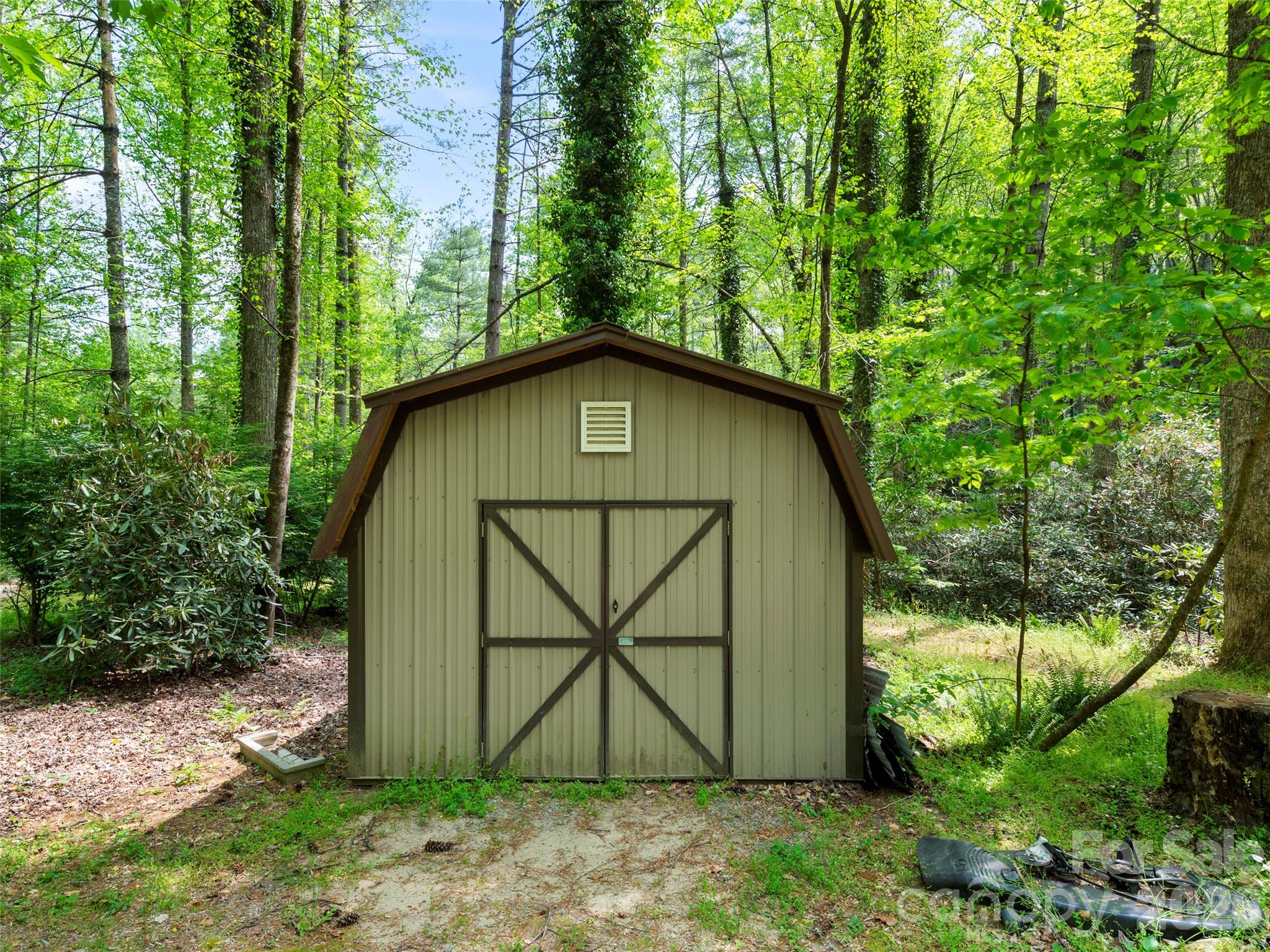 22 Delacy Drive Hendersonville NC 28739