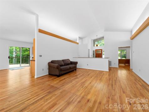 22 Delacy Drive Hendersonville NC 28739