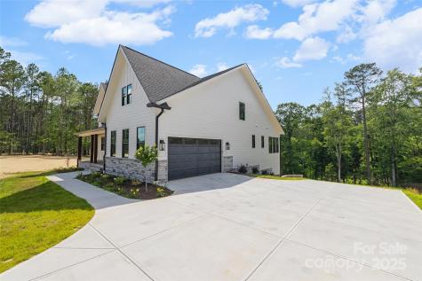 537 Riddle Mill Road Clover SC 29710