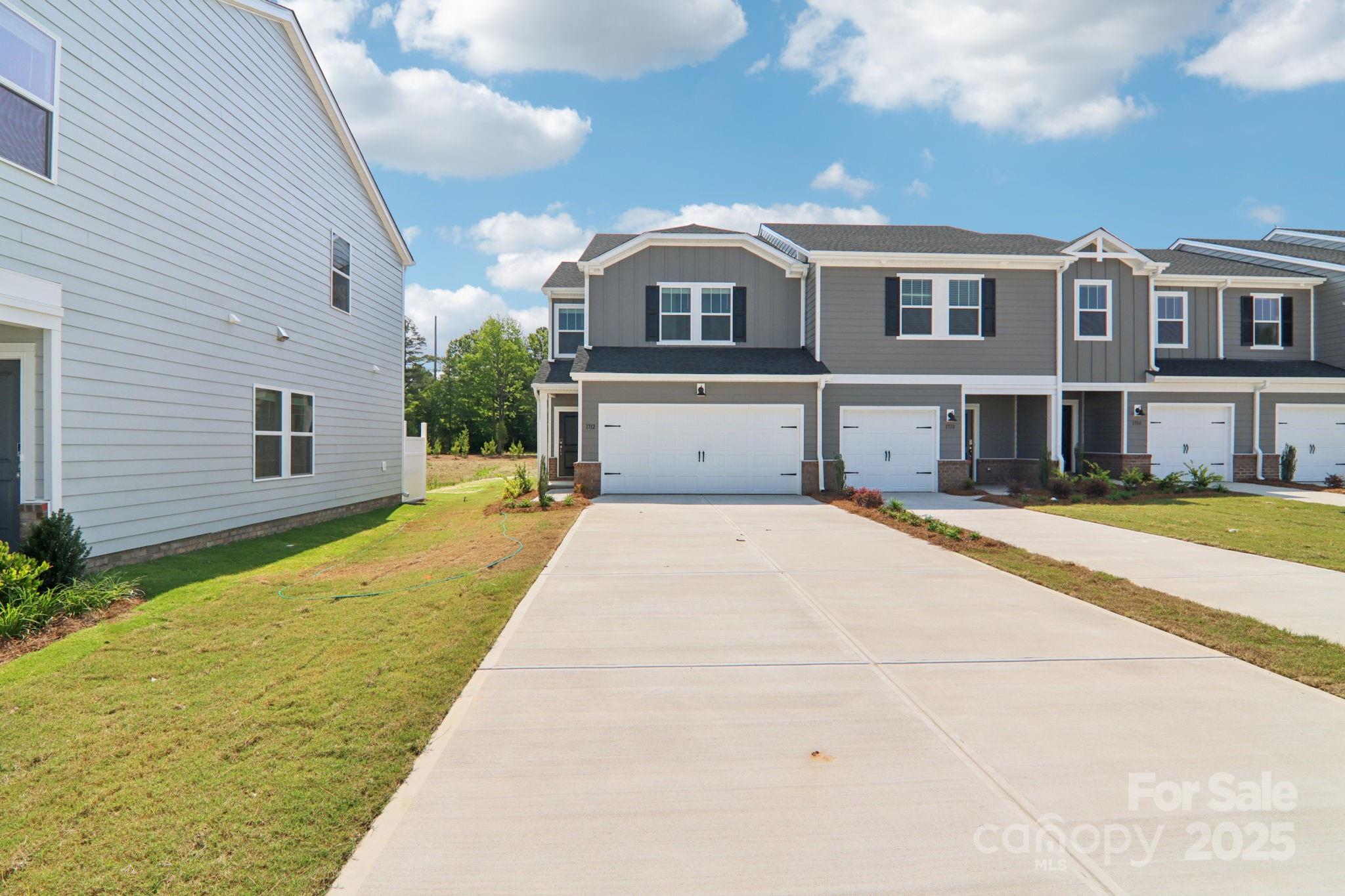 8120 Hidden Springs Trail Charlotte NC 28216
