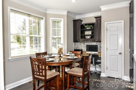 8224 Glamorgan Lane Matthews NC 28104