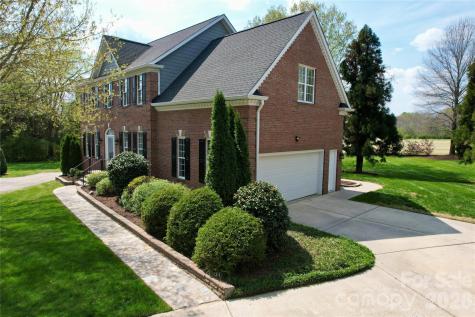 8224 Glamorgan Lane Matthews NC 28104