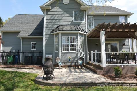 8224 Glamorgan Lane Matthews NC 28104
