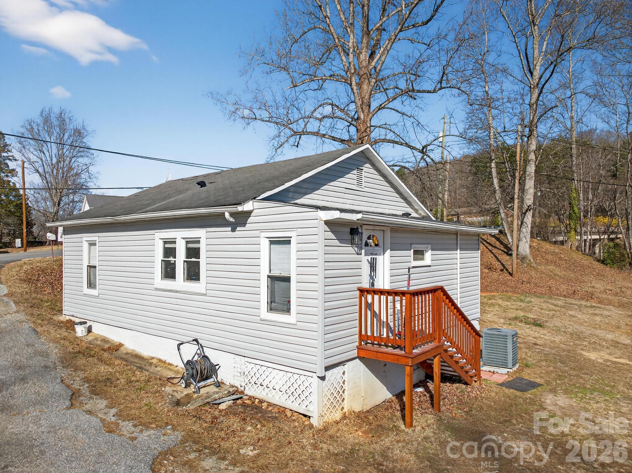 105 Countryside Drive SW Lenoir NC 28645