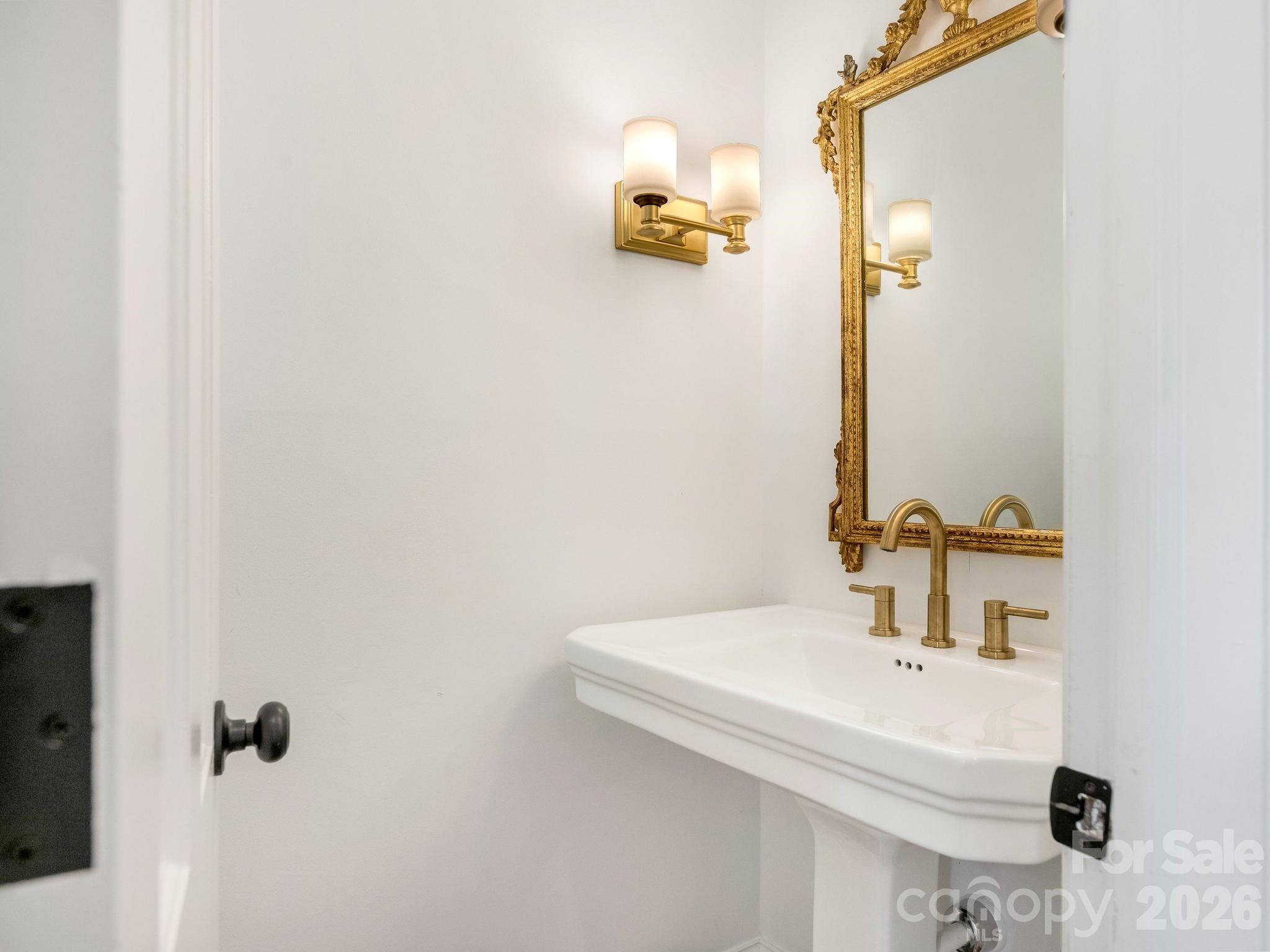 2738 Beverwyck Road Charlotte NC 28211