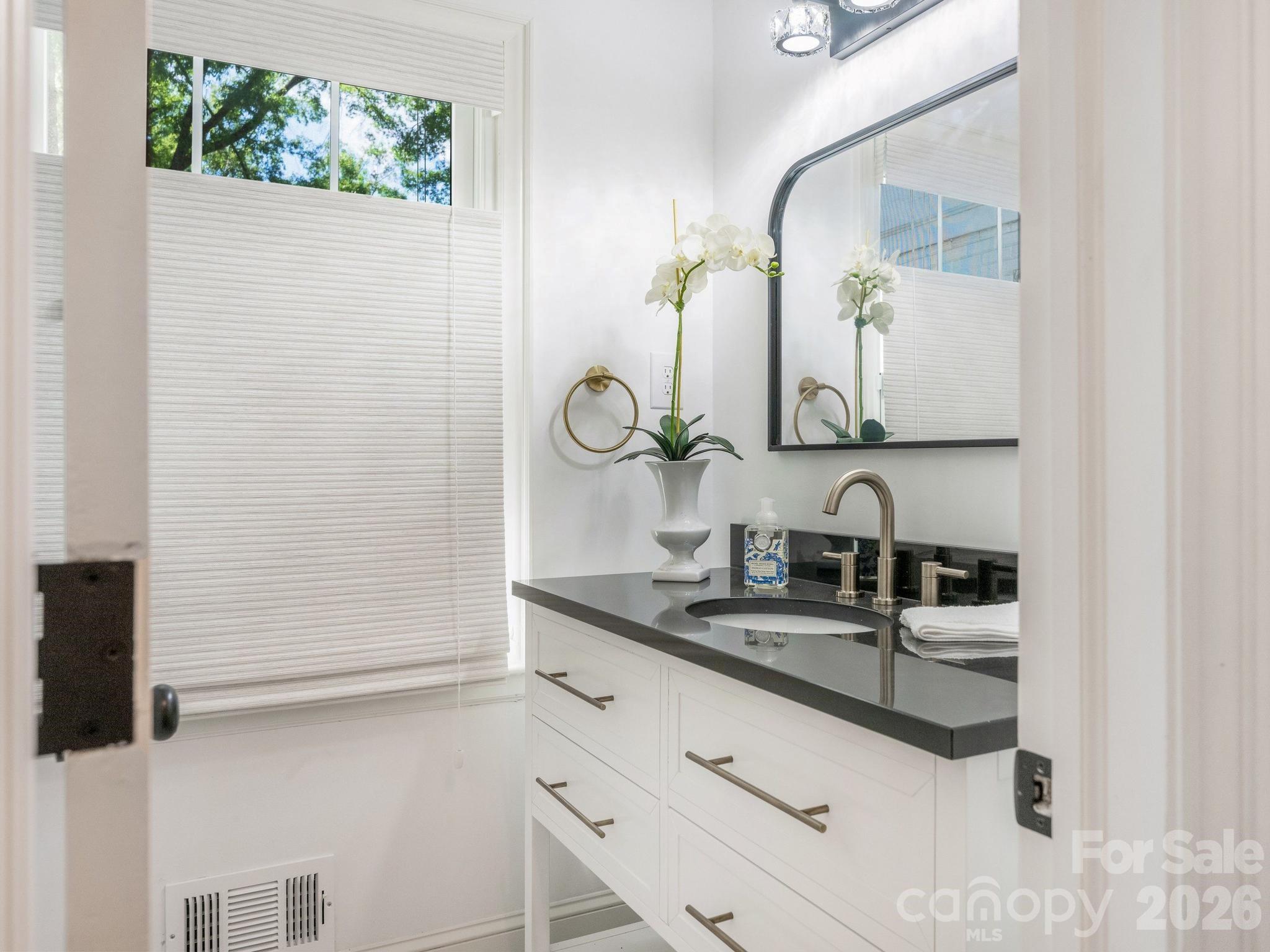 2738 Beverwyck Road Charlotte NC 28211