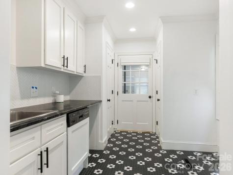 2738 Beverwyck Road Charlotte NC 28211