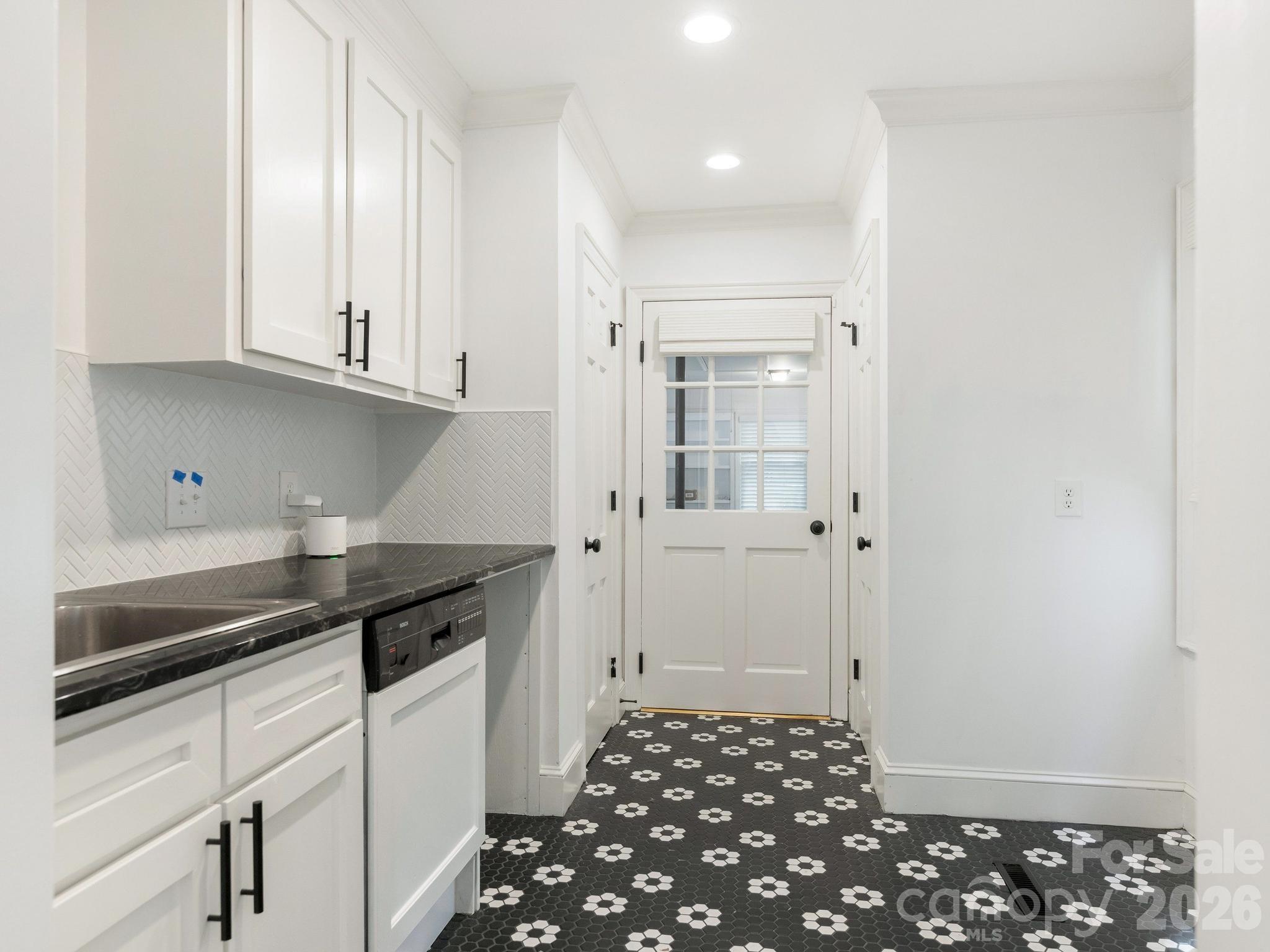 2738 Beverwyck Road Charlotte NC 28211