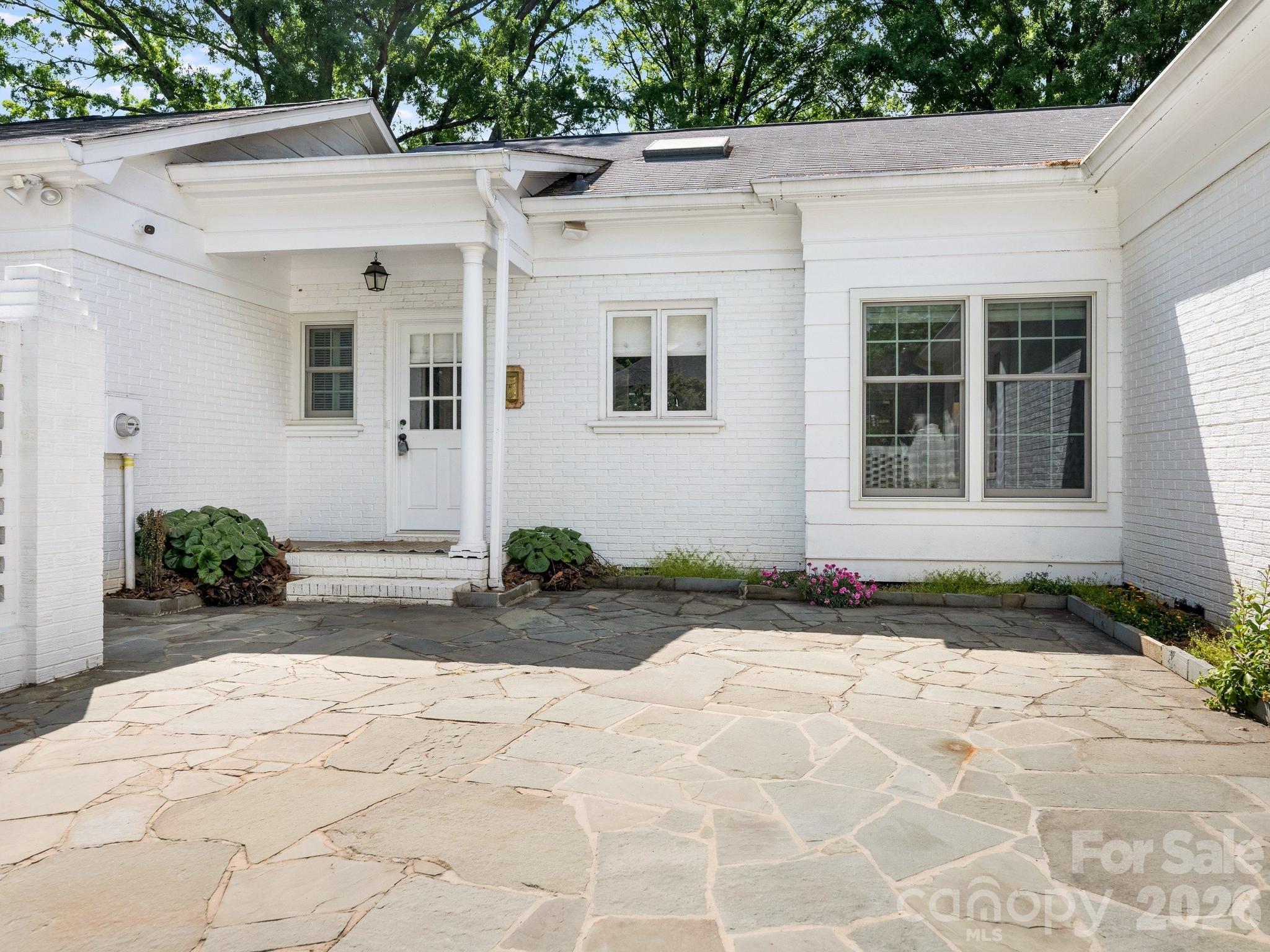 2738 Beverwyck Road Charlotte NC 28211
