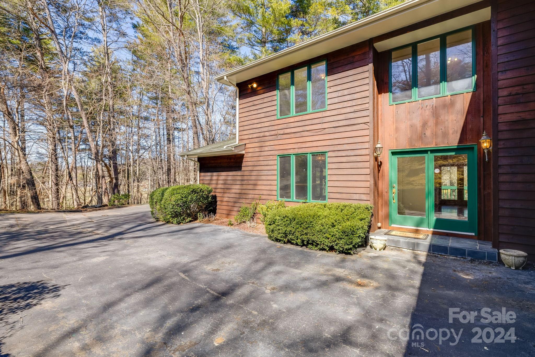 2 Cornelia Lane Weaverville NC 28787