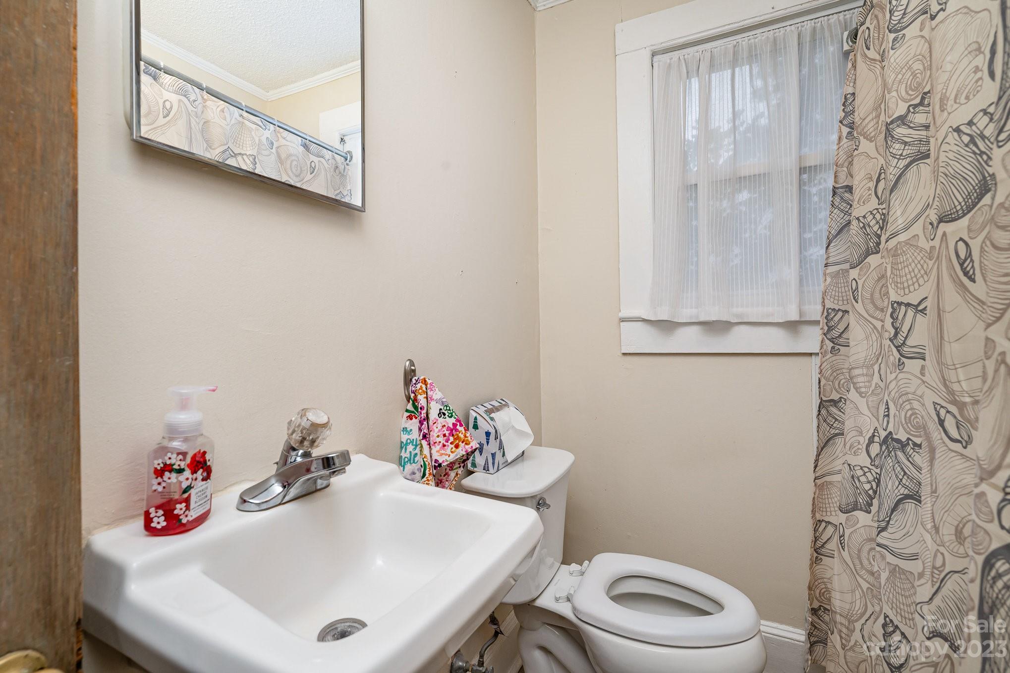 3 Veitor Avenue NW Concord NC 28027