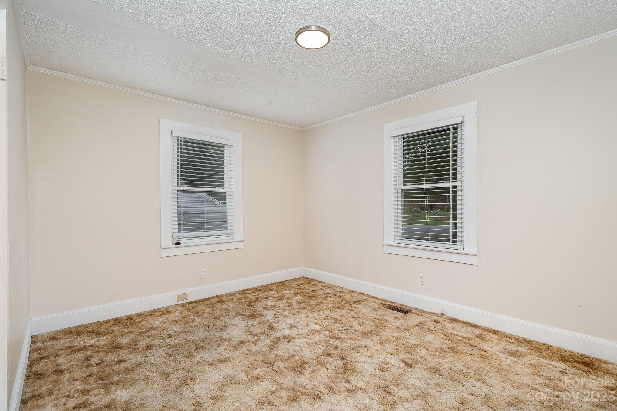 3 Veitor Avenue NW Concord NC 28027
