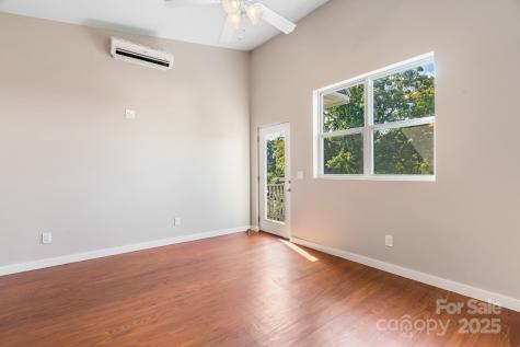 14 Annie Street Asheville NC 28806