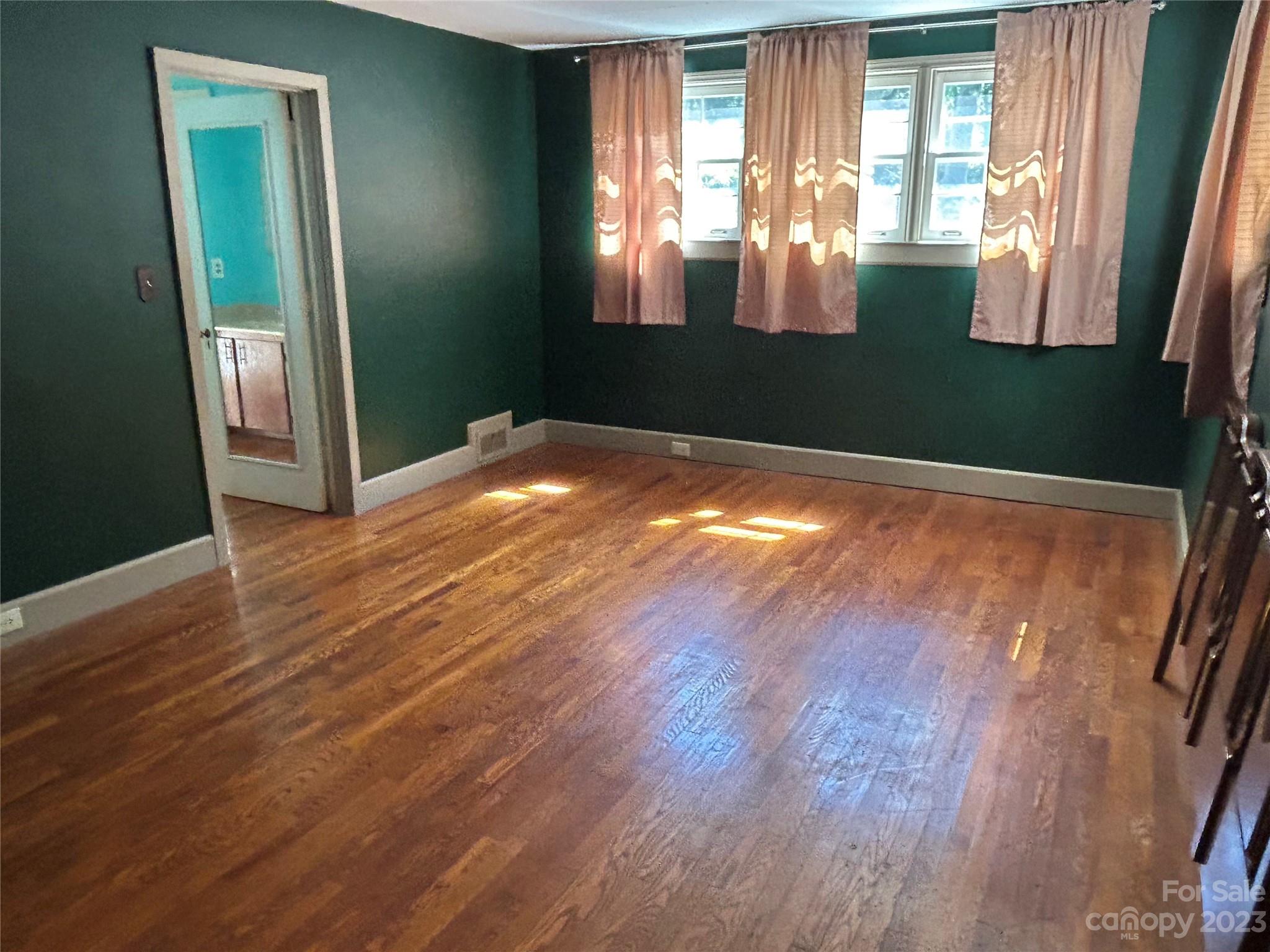 313 Vanderbilt Road Asheville NC 28803