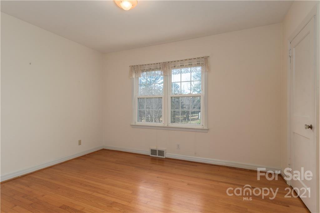 26 Lorraine Avenue Asheville NC 28804