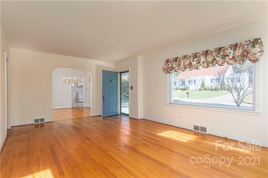 26 Lorraine Avenue Asheville NC 28804