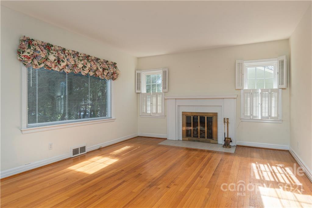 26 Lorraine Avenue Asheville NC 28804
