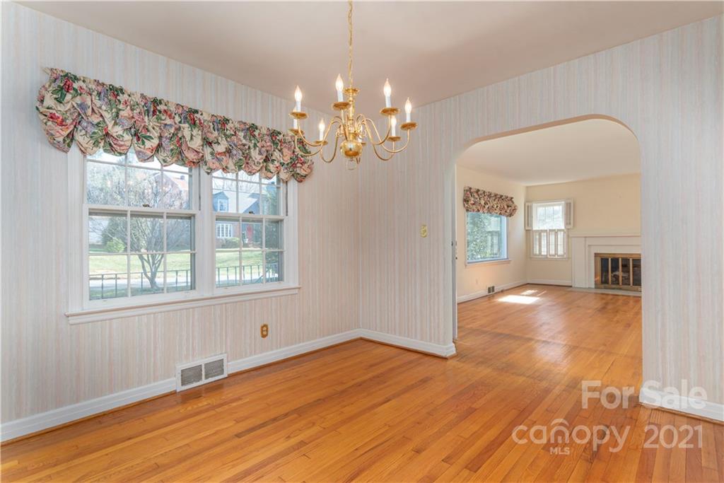 26 Lorraine Avenue Asheville NC 28804